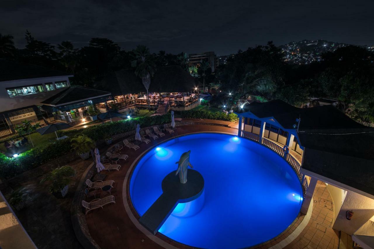 Dolphin Suites Kampala Eksteriør billede